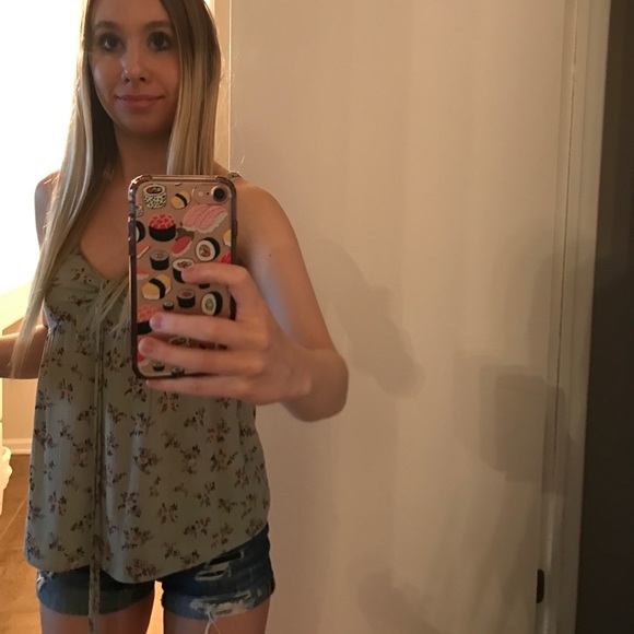 Meet your Posher, Amber - Picture 2 of 10